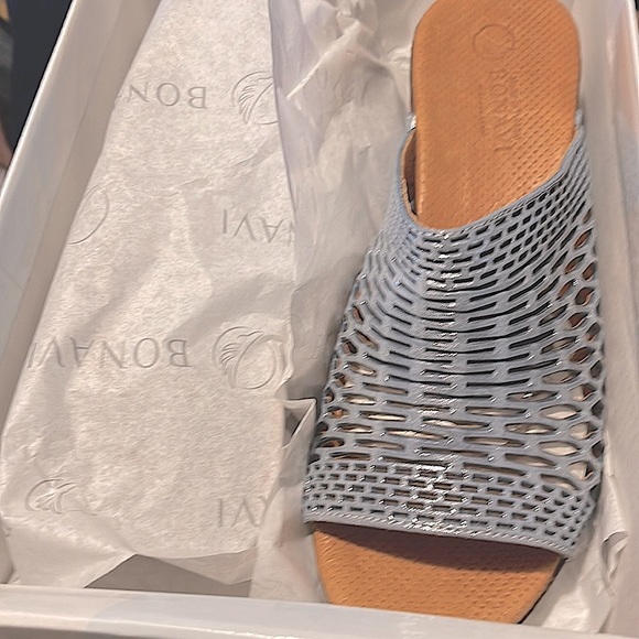 NEW Bonavi Handcrafted Leather Wedge Sandals - Picture 3 of 4